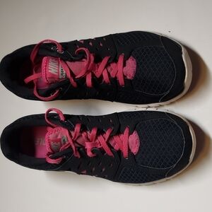 Nike Flex 2013 Running Sneakers Shoes Black and Pink Size 9.5
